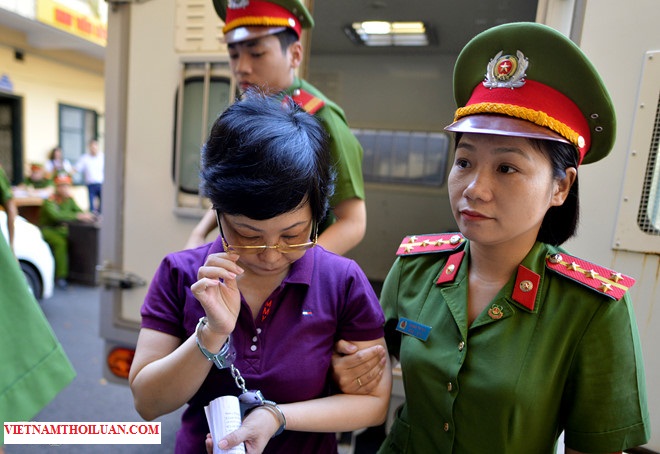 Sáng nay, toà xét xử nguyên ĐBQH Châu Thị Thu Nga và đồng phạm Sáng nay, toà xét xử nguyên ĐBQH Châu Thị Thu Nga và đồng phạm