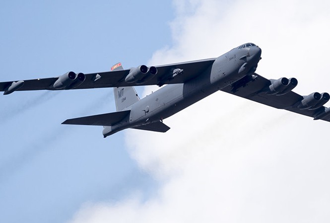 Mỹ dự định trang bị ‘Mẹ của các loại bom’ cho B-52