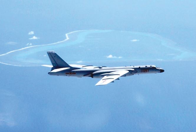 Trung Quốc đưa máy bay ném bom ra Hoàng Sa: Bước đi nguy hiểm
