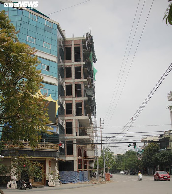 Hai tòa nhà của Đường 'Nhuệ' vi phạm trật tự xây dựng, vẫn đứng sừng sững