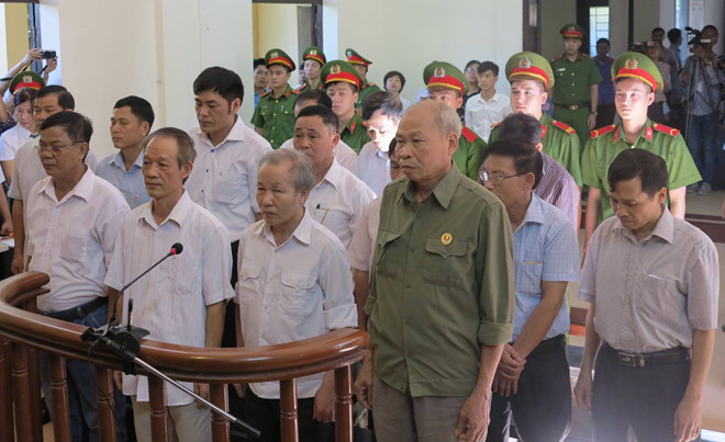Hoãn xử phúc thẩm 10 cán bộ giao đất sai ở Đồng Tâm