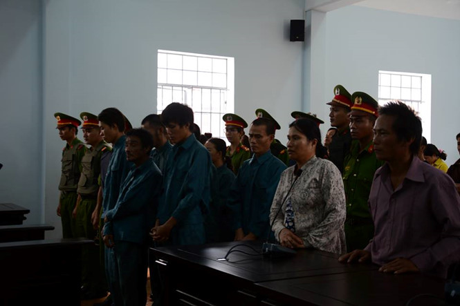 7 bị cáo gây rối tại cổng trụ sở UBND tỉnh Bình Thuận nhận án tù
