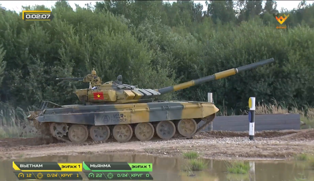 Đội xe tăng Việt Nam hạ 5 mục tiêu đầu tiên trong trận bán kết Army Games