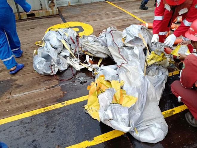 Máy bay Lion Air chở 188 người rơi ở Indonesia