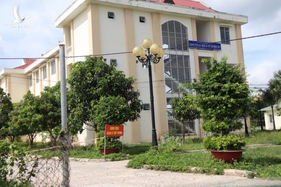 Cả Văn phòng HĐND tỉnh Bình Thuận phải cách ly vì nhân viên nhiễm Covid-19 Cả Văn phòng HĐND tỉnh Bình Thuận phải cách ly vì nhân viên nhiễm Covid-19