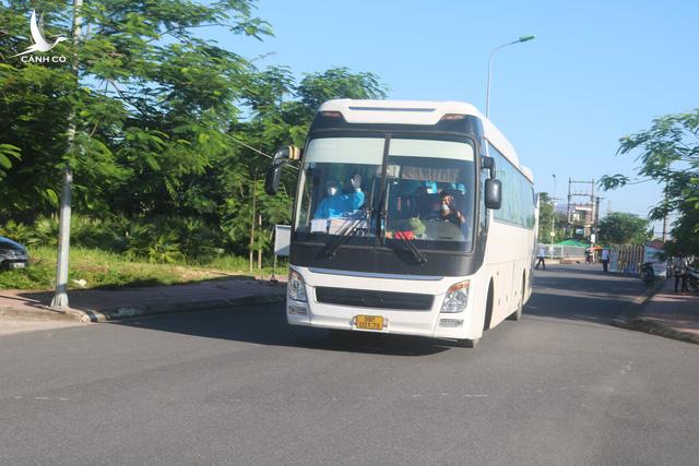 Khoảnh khắc rời tâm dịch Bắc Giang về nhà của đoàn chi viện trường ĐH Y Dược Hải Phòng Khoảnh khắc rời tâm dịch Bắc Giang về nhà của đoàn chi viện trường ĐH Y Dược Hải Phòng