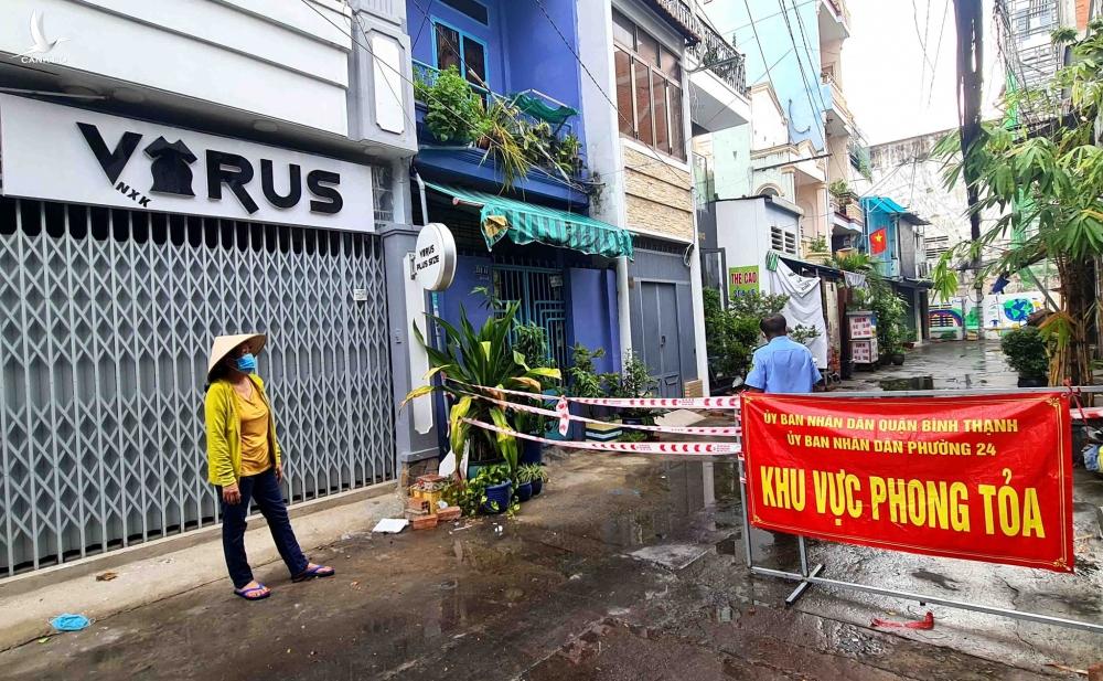 Dịch vẫn lan nhanh, TP.HCM cần thêm ‘thuốc mới’? Dịch vẫn lan nhanh, TP.HCM cần thêm ‘thuốc mới’?