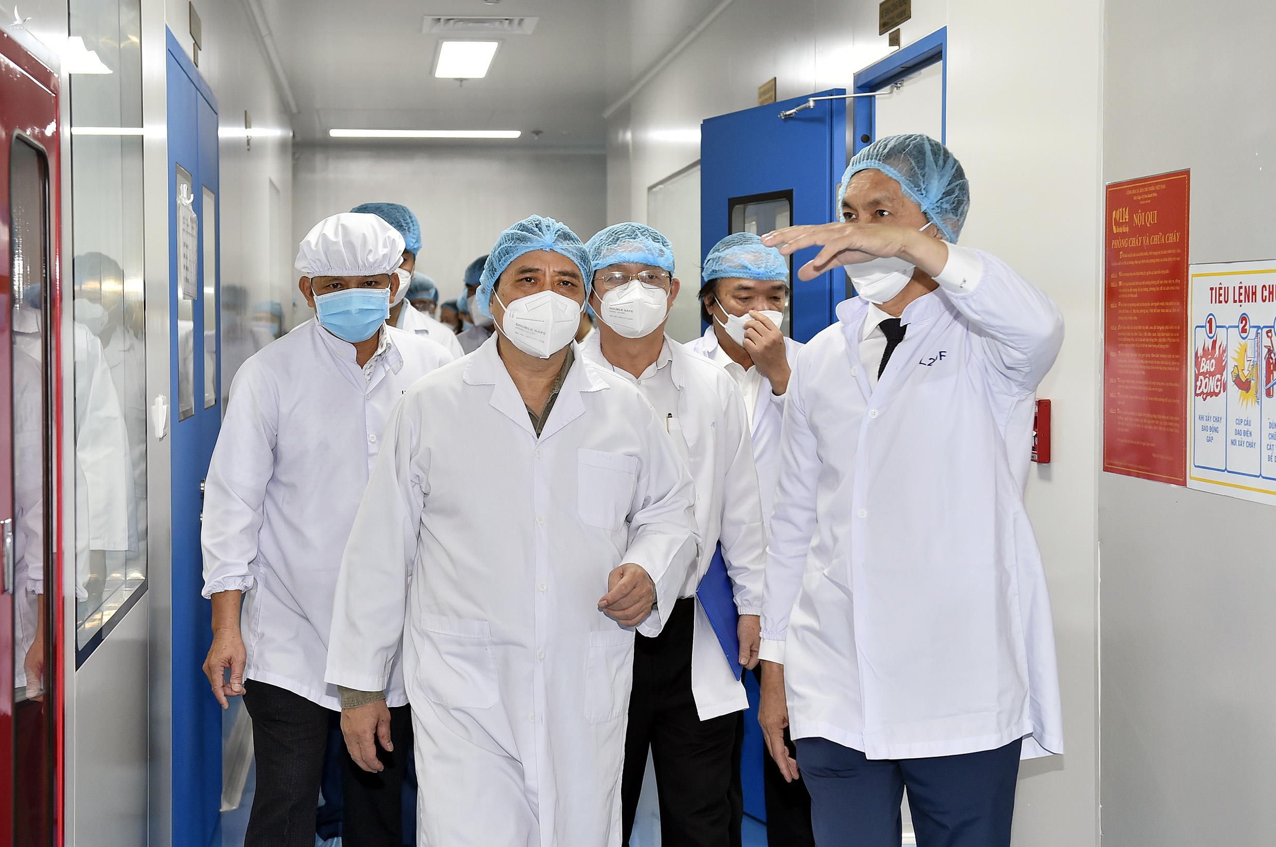 Thủ tướng mời chuyên gia WHO đến Việt Nam kiểm tra, đánh giá vaccine Nano Covax Thủ tướng mời chuyên gia WHO đến Việt Nam kiểm tra, đánh giá vaccine Nano Covax