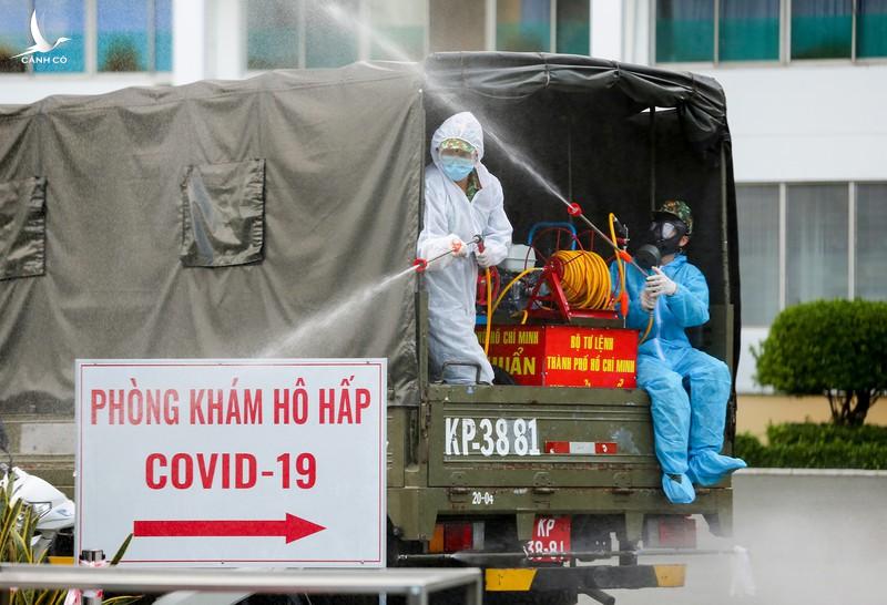 Giám đốc Bệnh viện Bệnh Nhiệt đới TP.HCM: ‘Chúng tôi ổn’! Giám đốc Bệnh viện Bệnh Nhiệt đới TP.HCM: ‘Chúng tôi ổn’!