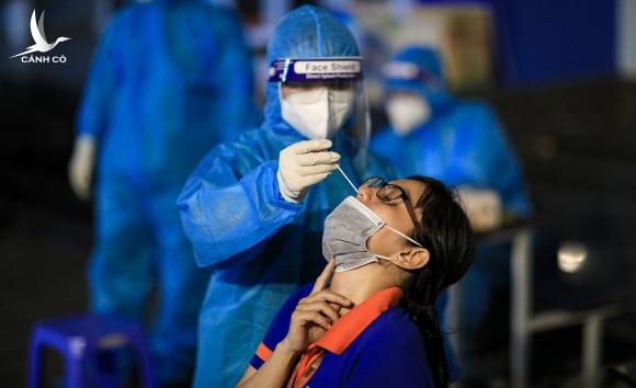 Phó thủ tướng nhắc 2 điểm ‘cốt tử’ trong chống dịch Covid-19 Phó thủ tướng nhắc 2 điểm ‘cốt tử’ trong chống dịch Covid-19