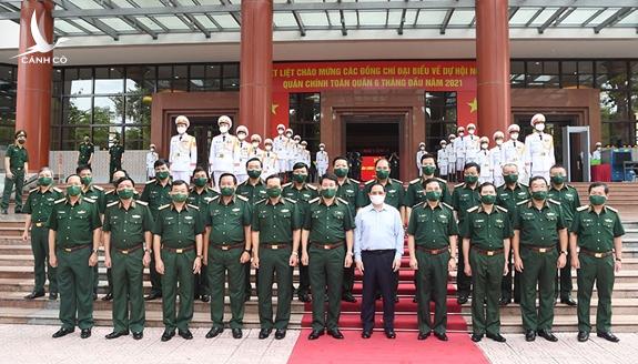 Thủ tướng tham dự Hội nghị Quân chính toàn quân 6 tháng đầu năm 2021 Thủ tướng tham dự Hội nghị Quân chính toàn quân 6 tháng đầu năm 2021