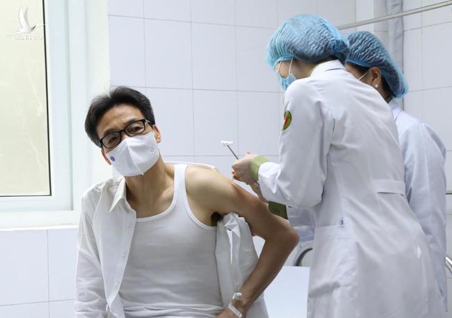 Thủ tướng chỉ đạo, Bộ Y tế tăng tốc độ thử nghiệm Nanocovax, tiêm luôn 13.000 người Thủ tướng chỉ đạo, Bộ Y tế tăng tốc độ thử nghiệm Nanocovax, tiêm luôn 13.000 người
