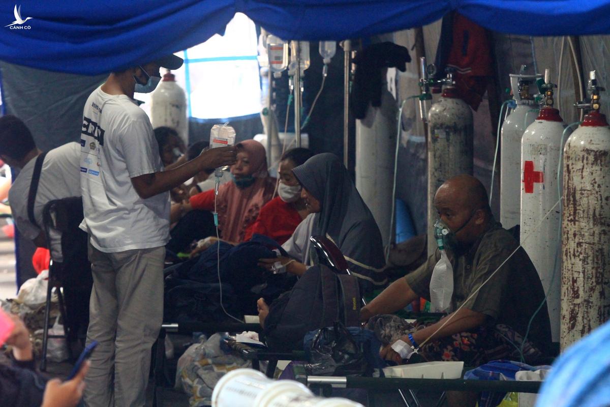 Indonesia chìm trong thảm họa Covid-19 Indonesia chìm trong thảm họa Covid-19
