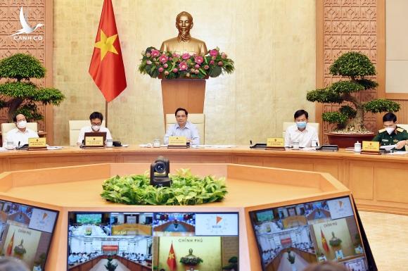 Thủ tướng kêu gọi ưu tiên vắc xin cho TP.HCM, Hà Nội và các tỉnh có KCN