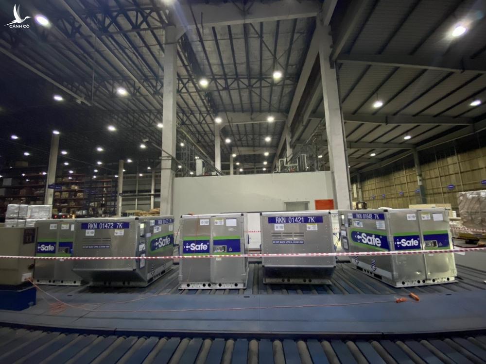 400.000 liều vắc xin Covid-19 của Nhật Bản tài trợ đã về tới TP.HCM 400.000 liều vắc xin Covid-19 của Nhật Bản tài trợ đã về tới TP.HCM