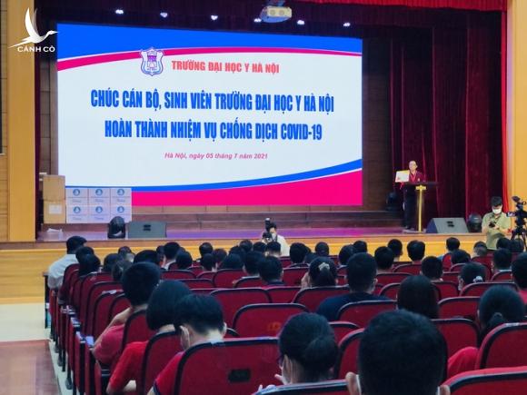 350 cán bộ, sinh viên ĐH Y Hà Nội chi viện Bình Dương chống dịch 350 cán bộ, sinh viên ĐH Y Hà Nội chi viện Bình Dương chống dịch