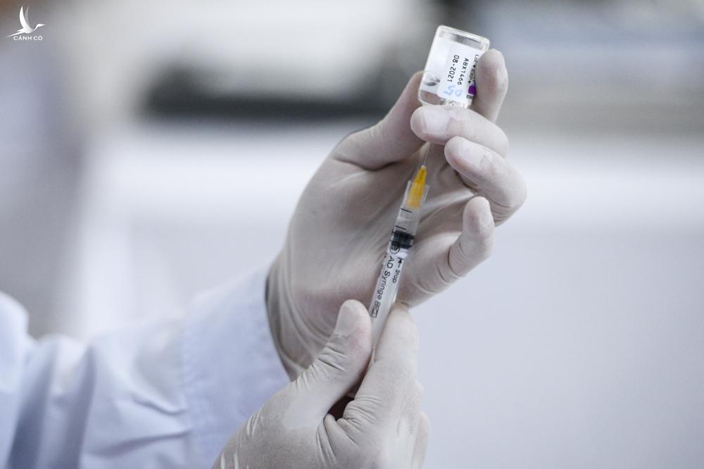 8-10 triệu liều vaccine dự kiến về Việt Nam trong tháng này 8-10 triệu liều vaccine dự kiến về Việt Nam trong tháng này