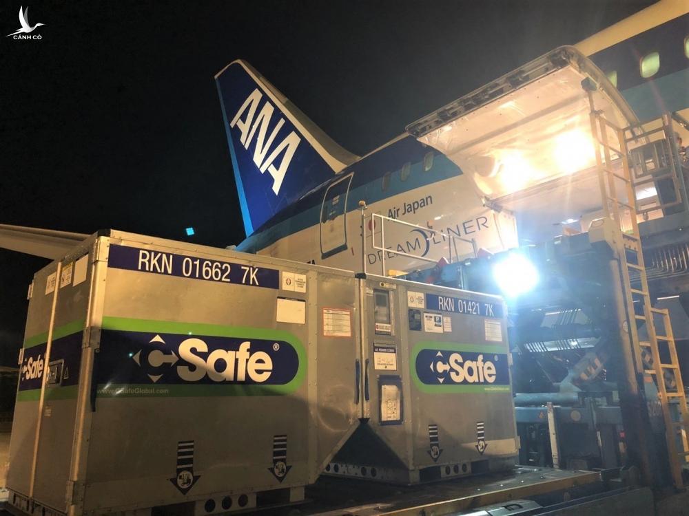 400.000 liều vắc xin Covid-19 của Nhật Bản tài trợ đã về tới TP.HCM 400.000 liều vắc xin Covid-19 của Nhật Bản tài trợ đã về tới TP.HCM