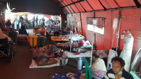 72.000 người chết do Covid-19, Indonesia đi từ khủng hoảng y tế đến khủng hoảng quan tài 72.000 người chết do Covid-19, Indonesia đi từ khủng hoảng y tế đến khủng hoảng quan tài
