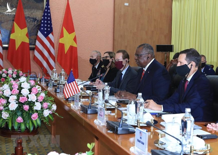 Bộ trưởng Phan Văn Giang đón, hội đàm với Bộ trưởng Quốc phòng Mỹ Lloyd Austin Bộ trưởng Phan Văn Giang đón, hội đàm với Bộ trưởng Quốc phòng Mỹ Lloyd Austin