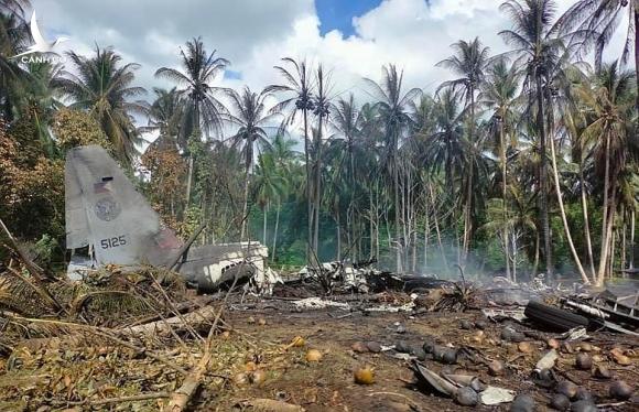 Hiện trường vụ tai nạn máy bay quân sự Philippines, gần 100 người thương vong Hiện trường vụ tai nạn máy bay quân sự Philippines, gần 100 người thương vong