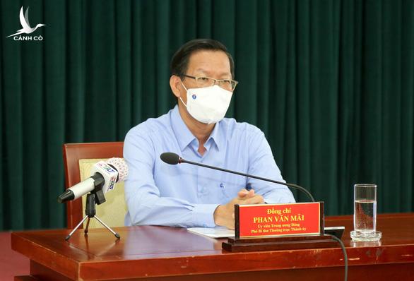 Phó bí thư Phan Văn Mãi: Phải lường trước khả năng tiếp tục chỉ thị 16 một thời gian nữa Phó bí thư Phan Văn Mãi: Phải lường trước khả năng tiếp tục chỉ thị 16 một thời gian nữa