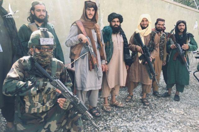Tình hình Afghanistan ngày càng nguy cấp, Taliban bắt đầu tiến vào Kabul từ mọi ngả