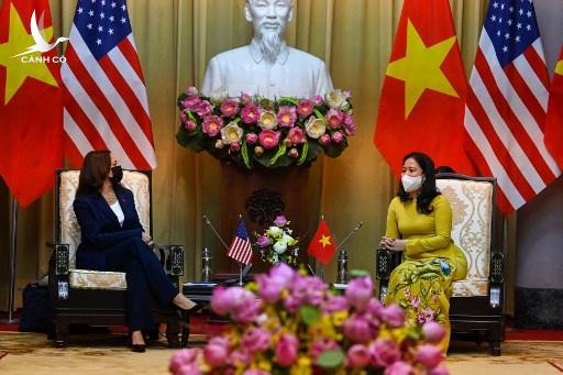 Phó Tổng thống Mỹ đến Phủ chủ tịch, bắt đầu lịch trình tại Việt Nam
