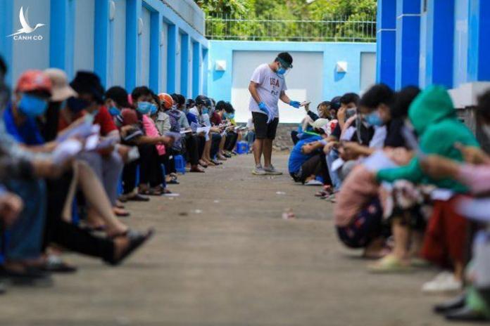 Không có chuyện “chính quyền TPHCM cưỡng ép người dân tiêm vaccine Trung Quốc”