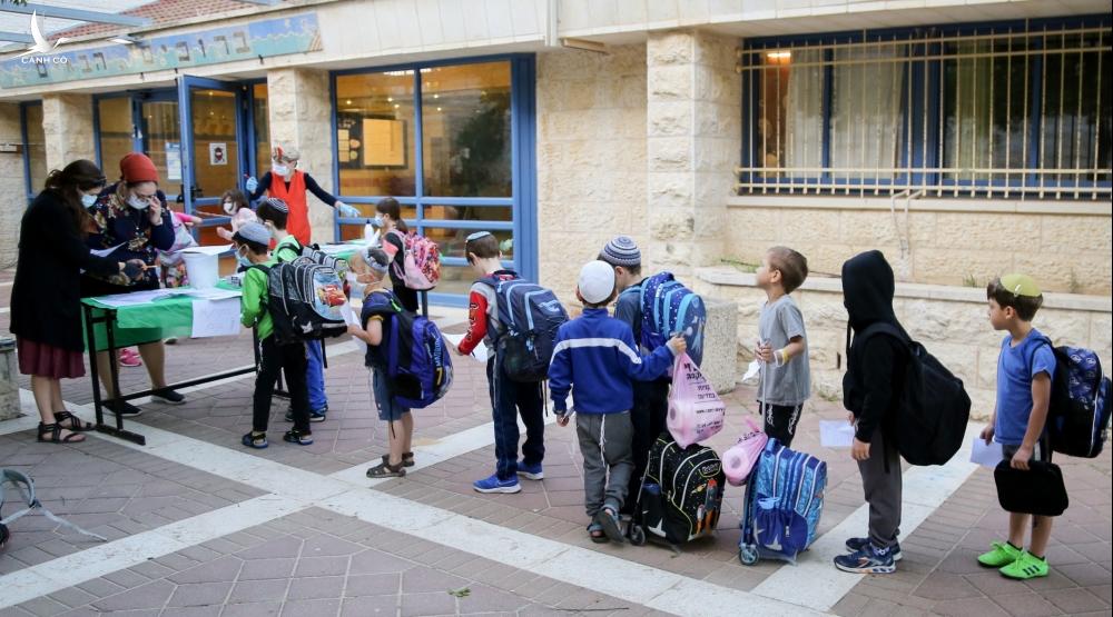 Bài học đắt giá từ chiến lược sống chung với Covid-19 ở Israel Bài học đắt giá từ chiến lược sống chung với Covid-19 ở Israel