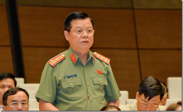 Câu chuyện về cái chân ông Lê Đình Kình