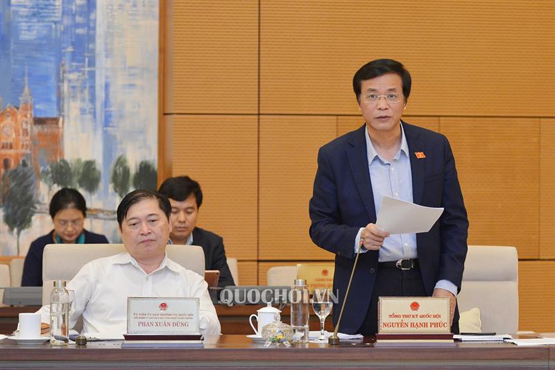 ỦY BAN THƯỜNG VỤ QUỐC HỘI CHO Ý KIẾN VỀ VIỆC TỔNG KẾT KỲ HỌP THỨ 8 VÀ CHO Ý KIẾN BƯỚC ĐẦU VỀ VIỆC CHUẨN BỊ KỲ HỌP THỨ 9