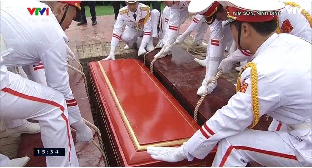 Lễ an táng Chủ tịch nước Trần Đại Quang tại quê nhà Lễ an táng Chủ tịch nước Trần Đại Quang tại quê nhà