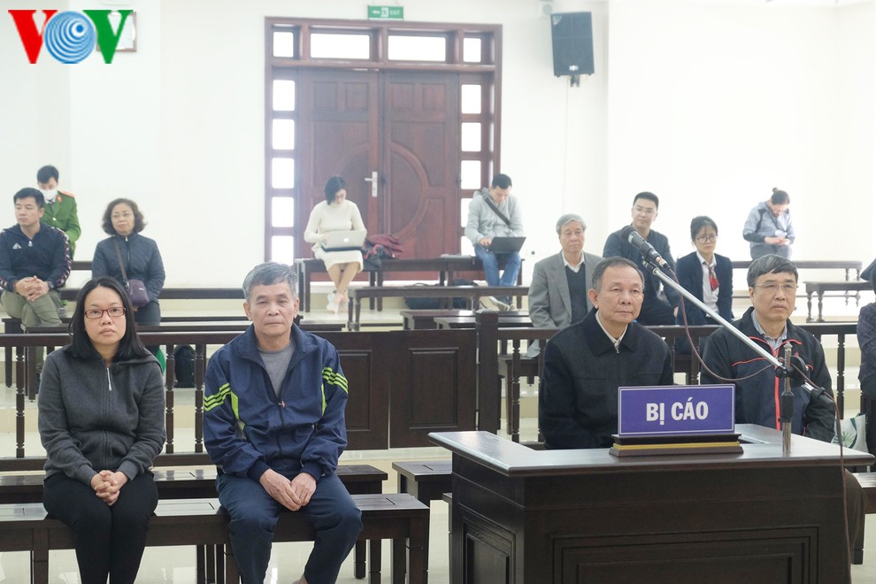 Cựu Thứ trưởng Lê Bạch Hồng được giảm án vụ sai phạm ở BHXH Việt Nam Cựu Thứ trưởng Lê Bạch Hồng được giảm án vụ sai phạm ở BHXH Việt Nam