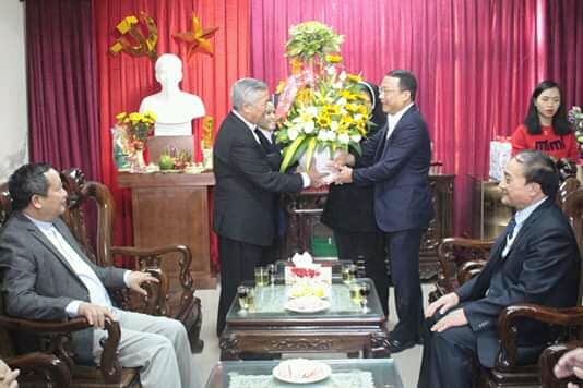 Sự khác biệt trong cung cách ứng xử của tân Giám mục GP Vinh so với người tiền nhiệm Sự khác biệt trong cung cách ứng xử của tân Giám mục GP Vinh so với người tiền nhiệm