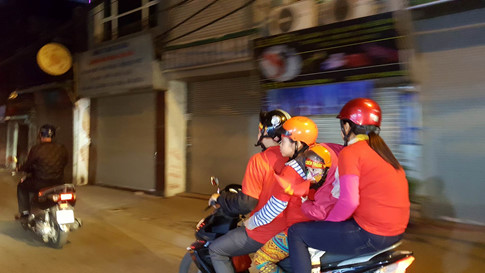 U.23 Việt Nam vào bán kết tuyệt vời: Biển người ra đường ăn mừng U.23 Việt Nam vào bán kết tuyệt vời: Biển người ra đường ăn mừng