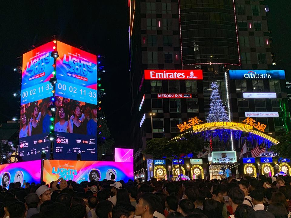 Rộn ràng đón năm mới 2019 khắp 3 miền Rộn ràng đón năm mới 2019 khắp 3 miền