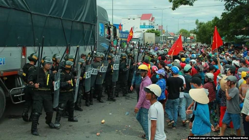 YÊU NƯỚC SÁNG SUỐT ĐỂ NGÀY MAI TỐT ĐẸP HƠN YÊU NƯỚC SÁNG SUỐT ĐỂ NGÀY MAI TỐT ĐẸP HƠN