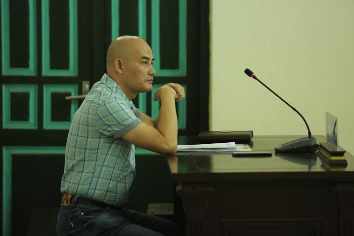 Hé lộ đoạn ghi âm đáng sợ của nữ cảnh sát nhận 1 tỷ đồng để 'bẫy' người khác vào tù Hé lộ đoạn ghi âm đáng sợ của nữ cảnh sát nhận 1 tỷ đồng để 'bẫy' người khác vào tù