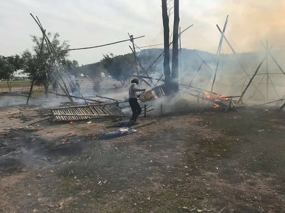 Hang đá giáng sinh giáo xứ Phúc Lộc bị cháy: Lại trò dựng cảnh vu cáo Hang đá giáng sinh giáo xứ Phúc Lộc bị cháy: Lại trò dựng cảnh vu cáo