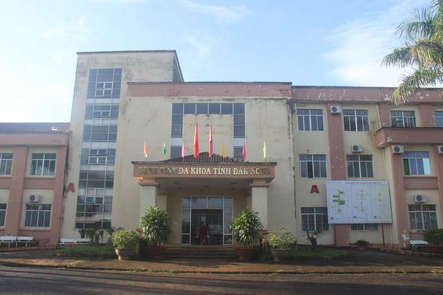 Đắk Nông: Làm rõ vụ nguyên giám đốc bệnh viện tỉnh bị tâm thần sau khi mắc sai phạm Đắk Nông: Làm rõ vụ nguyên giám đốc bệnh viện tỉnh bị tâm thần sau khi mắc sai phạm