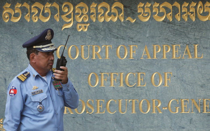 Campuchia thấy ‘buồn và sốc’ sau quyết định ngưng viện trợ của Mỹ Campuchia thấy ‘buồn và sốc’ sau quyết định ngưng viện trợ của Mỹ