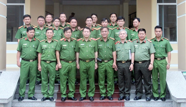 Tập trung đấu tranh, phản bác các quan điểm sai trái trên không gian mạng Tập trung đấu tranh, phản bác các quan điểm sai trái trên không gian mạng