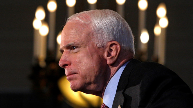 Thượng nghị sĩ John McCain qua đời