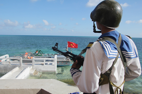 Sự nham hiểm của kiến nghị “xây dựng quân đội chuyên nghiệp” Sự nham hiểm của kiến nghị “xây dựng quân đội chuyên nghiệp”