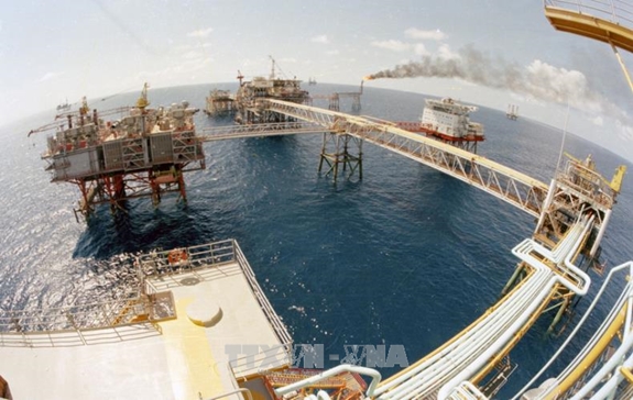 Muốn phát triển kinh tế thị trường càng cần định hướng xã hội chủ nghĩa Muốn phát triển kinh tế thị trường càng cần định hướng xã hội chủ nghĩa