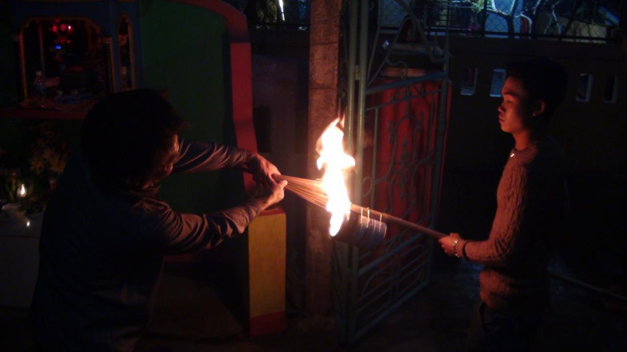 Quảng Bình: Độc đáo đêm 30 rước lửa thiêng về nhà