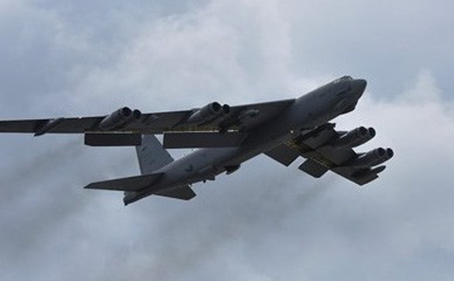 Giữa lúc căng thẳng với Trung Quốc, Mỹ điều oanh tạc cơ B-52 tới gần Trường Sa Giữa lúc căng thẳng với Trung Quốc, Mỹ điều oanh tạc cơ B-52 tới gần Trường Sa