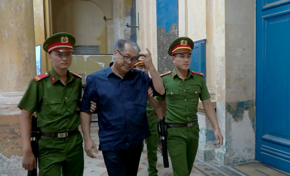 Phạm Công Danh, Trầm Bê mệt mỏi hầu tòa Phạm Công Danh, Trầm Bê mệt mỏi hầu tòa