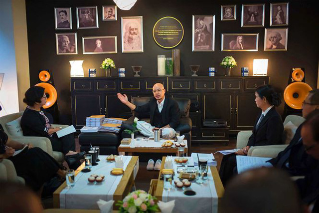 Ông Đặng Lê Nguyên Vũ bất ngờ gặp gỡ báo chí sau 5 năm “tịnh khẩu” Ông Đặng Lê Nguyên Vũ bất ngờ gặp gỡ báo chí sau 5 năm “tịnh khẩu”